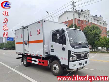 關(guān)于普通貨車和危險品廂式運輸車運輸?；匪芴峁┑倪\輸環(huán)境